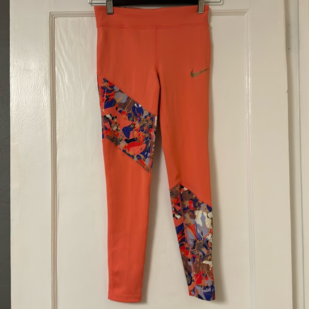NWT Nike Kids Leggings M